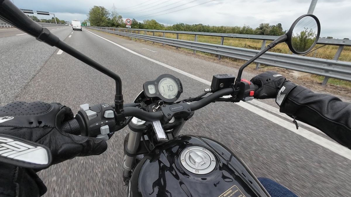 QJ MOTOR SRV 550: Media a sorpresa